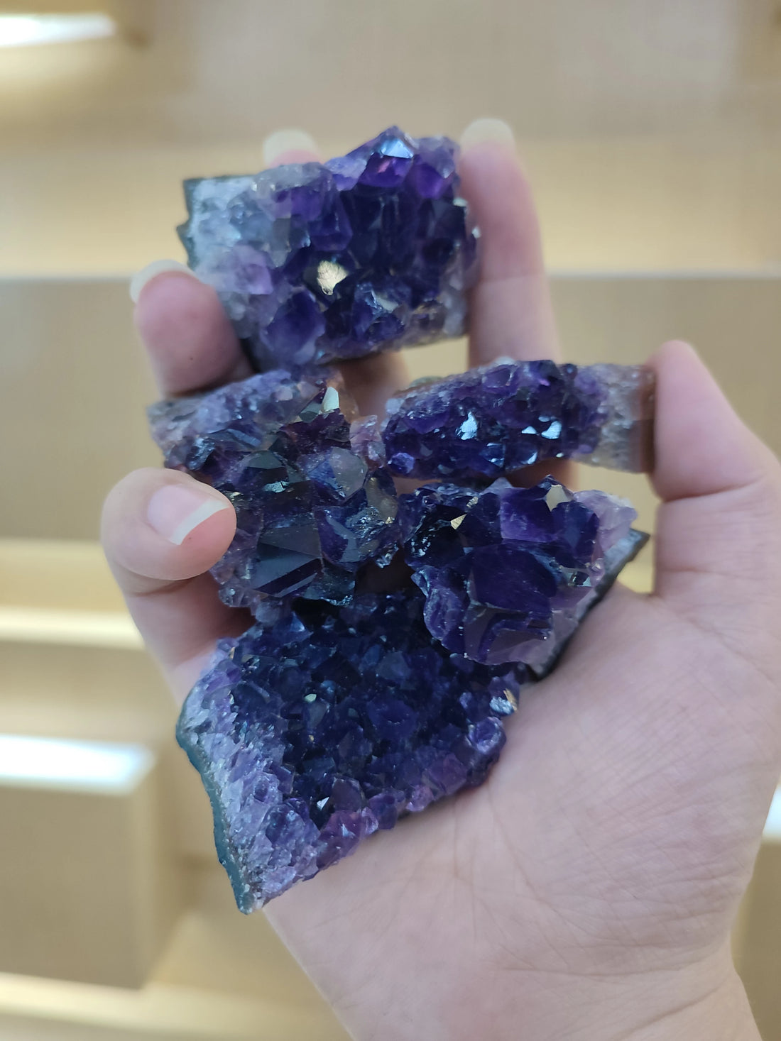 Natural Amethyst Geode Quartz Crystal Point – Healing Mineral Stone for Energy & Home Decor (30–50mm)
