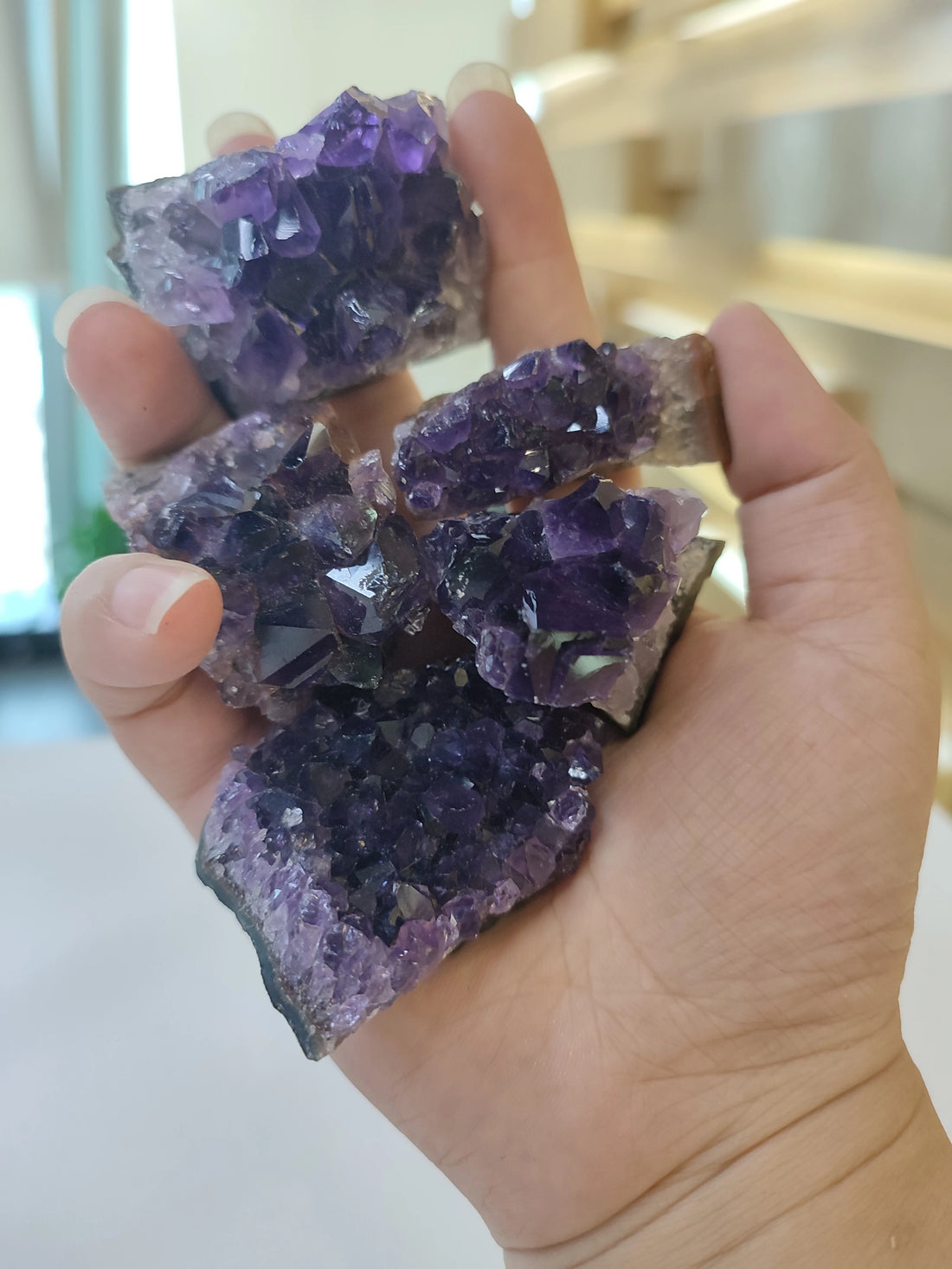 Natural Amethyst Geode Quartz Crystal Point – Healing Mineral Stone for Energy & Home Decor (30–50mm)