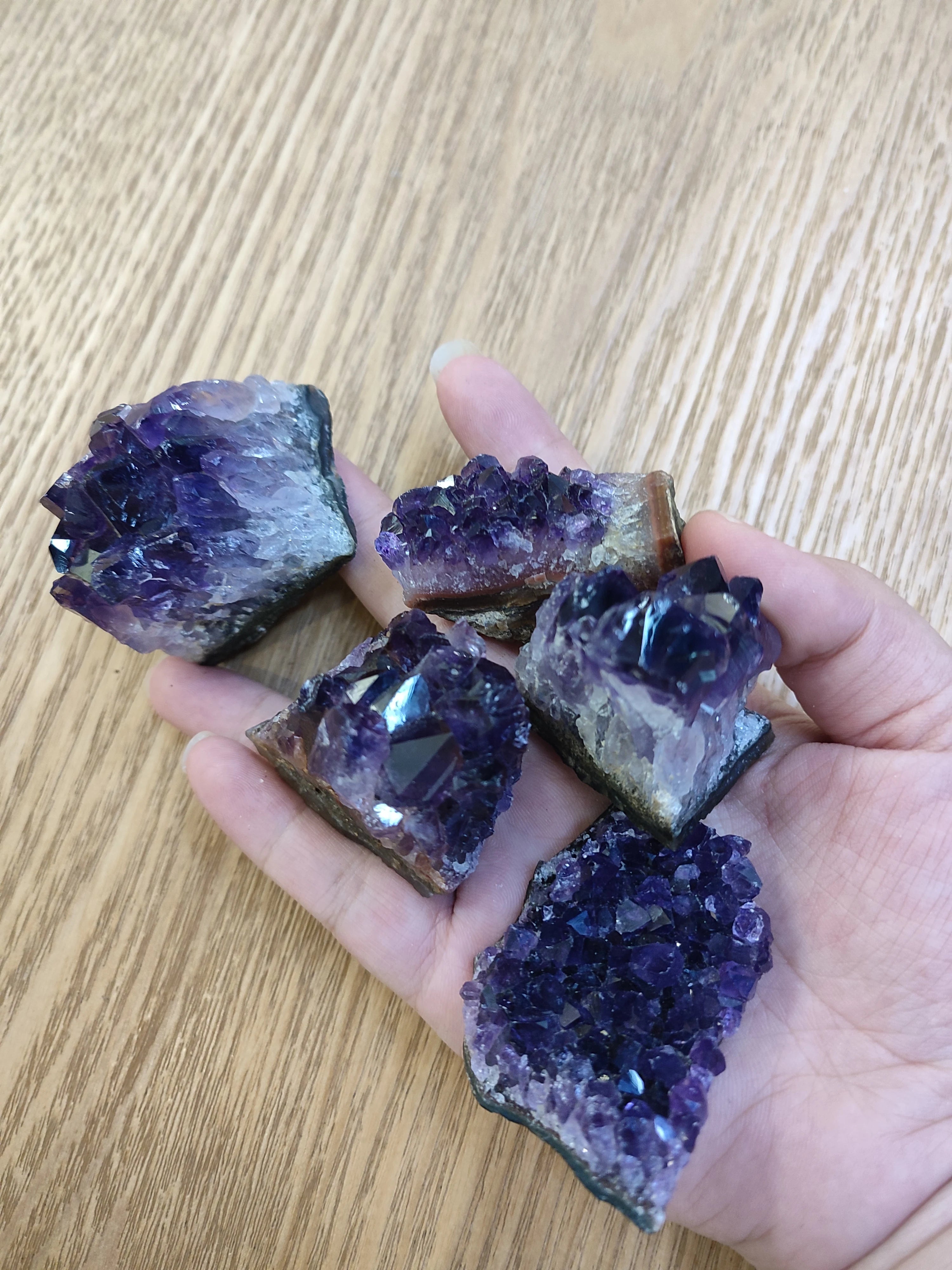 Natural Amethyst Geode Quartz Crystal Point – Healing Mineral Stone for Energy & Home Decor (30–50mm)