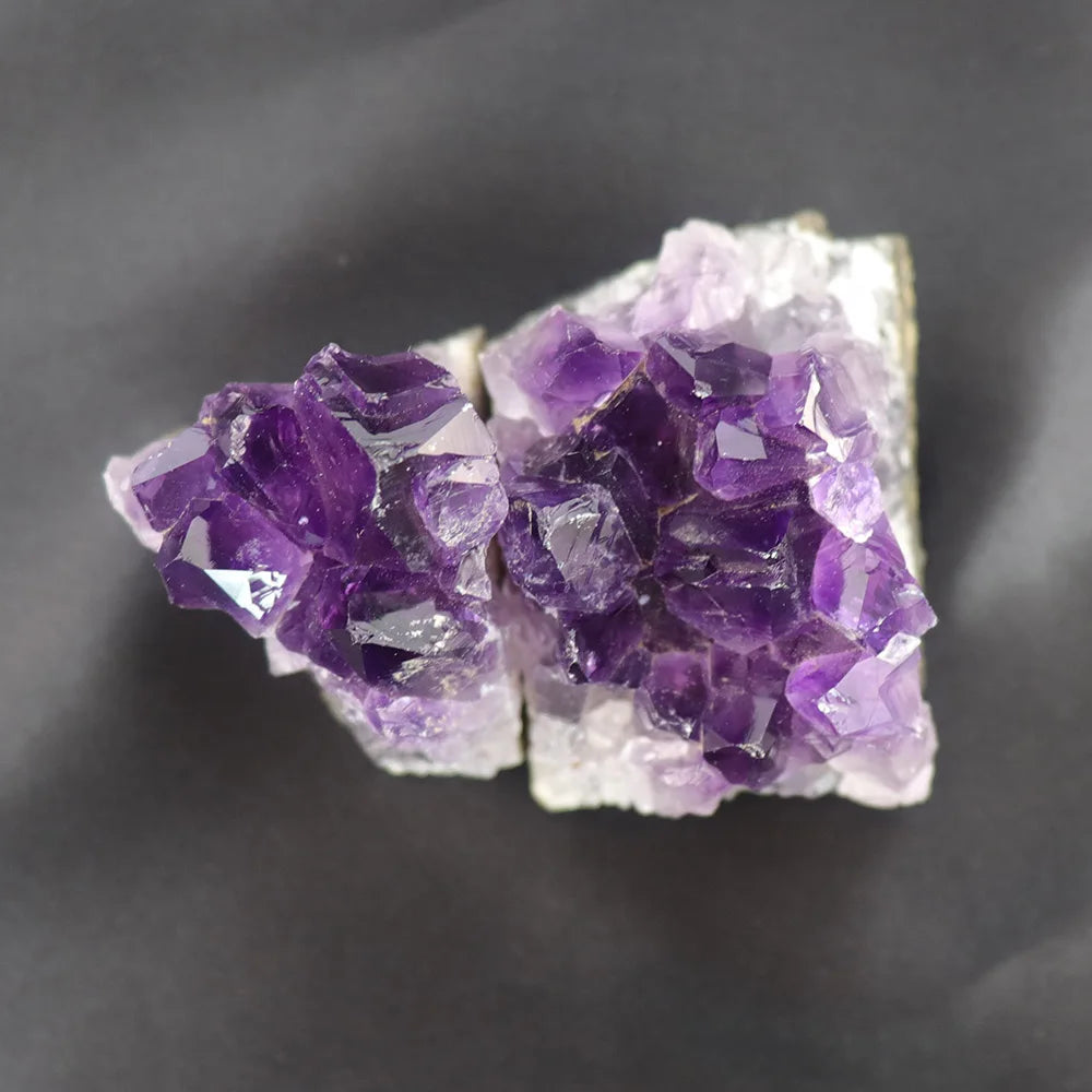 Natural Amethyst Geode Quartz Crystal Point – Healing Mineral Stone for Energy & Home Decor (30–50mm)