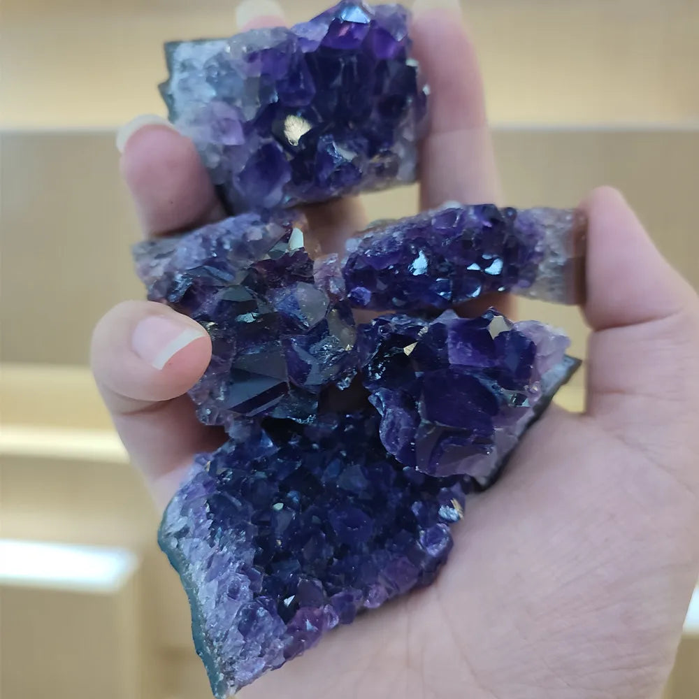 Natural Amethyst Geode Quartz Crystal Point – Healing Mineral Stone for Energy & Home Decor (30–50mm)