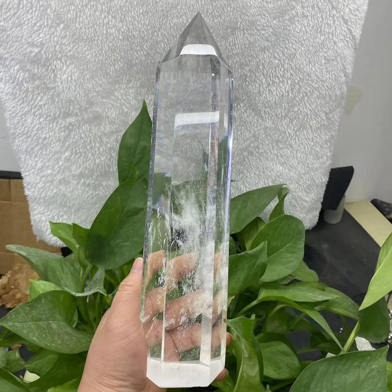 Large Clear Quartz Obelisk – Healing Crystal Wand & Feng Shui Decoration