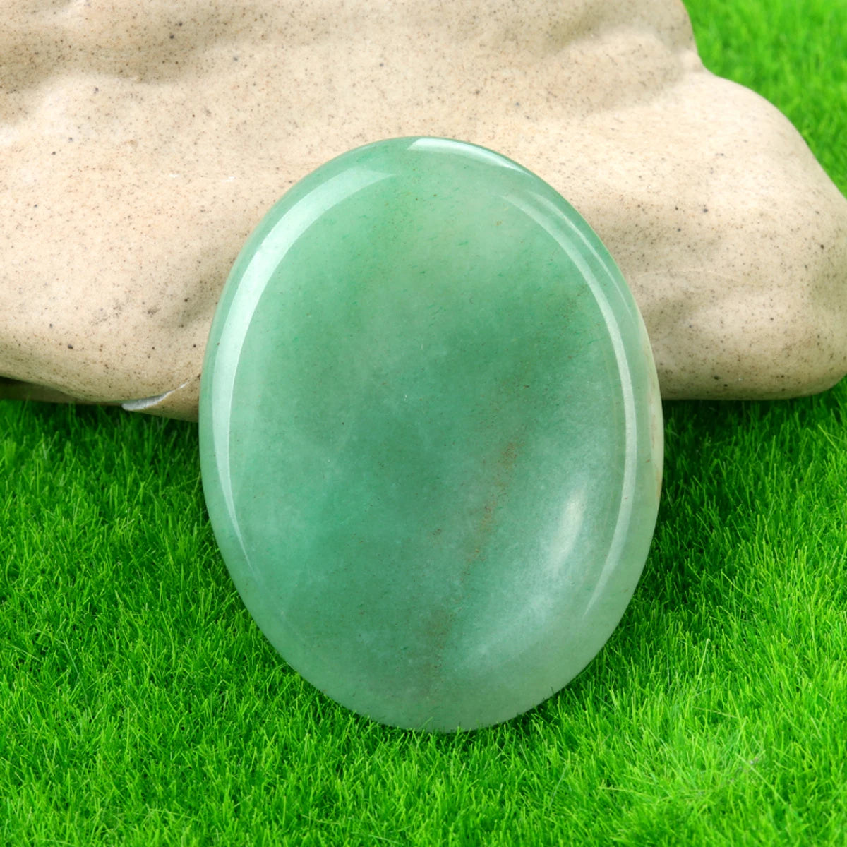 Quartz Thumb Worry Stone – Healing Crystal Oval for Chakra Energy & Meditation