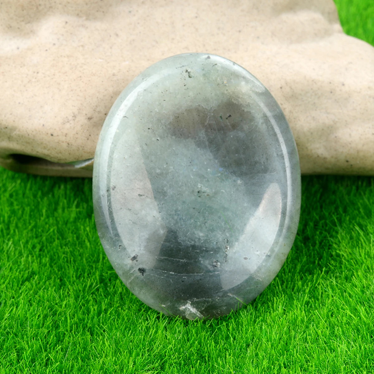 Quartz Thumb Worry Stone – Healing Crystal Oval for Chakra Energy & Meditation