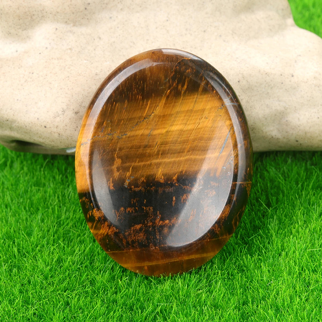Quartz Thumb Worry Stone – Healing Crystal Oval for Chakra Energy & Meditation