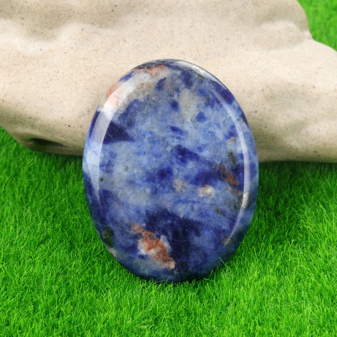 Quartz Thumb Worry Stone – Healing Crystal Oval for Chakra Energy & Meditation
