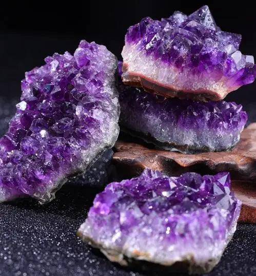 Natural Amethyst Geode Quartz Crystal Point – Healing Mineral Stone for Energy & Home Decor (30–50mm)